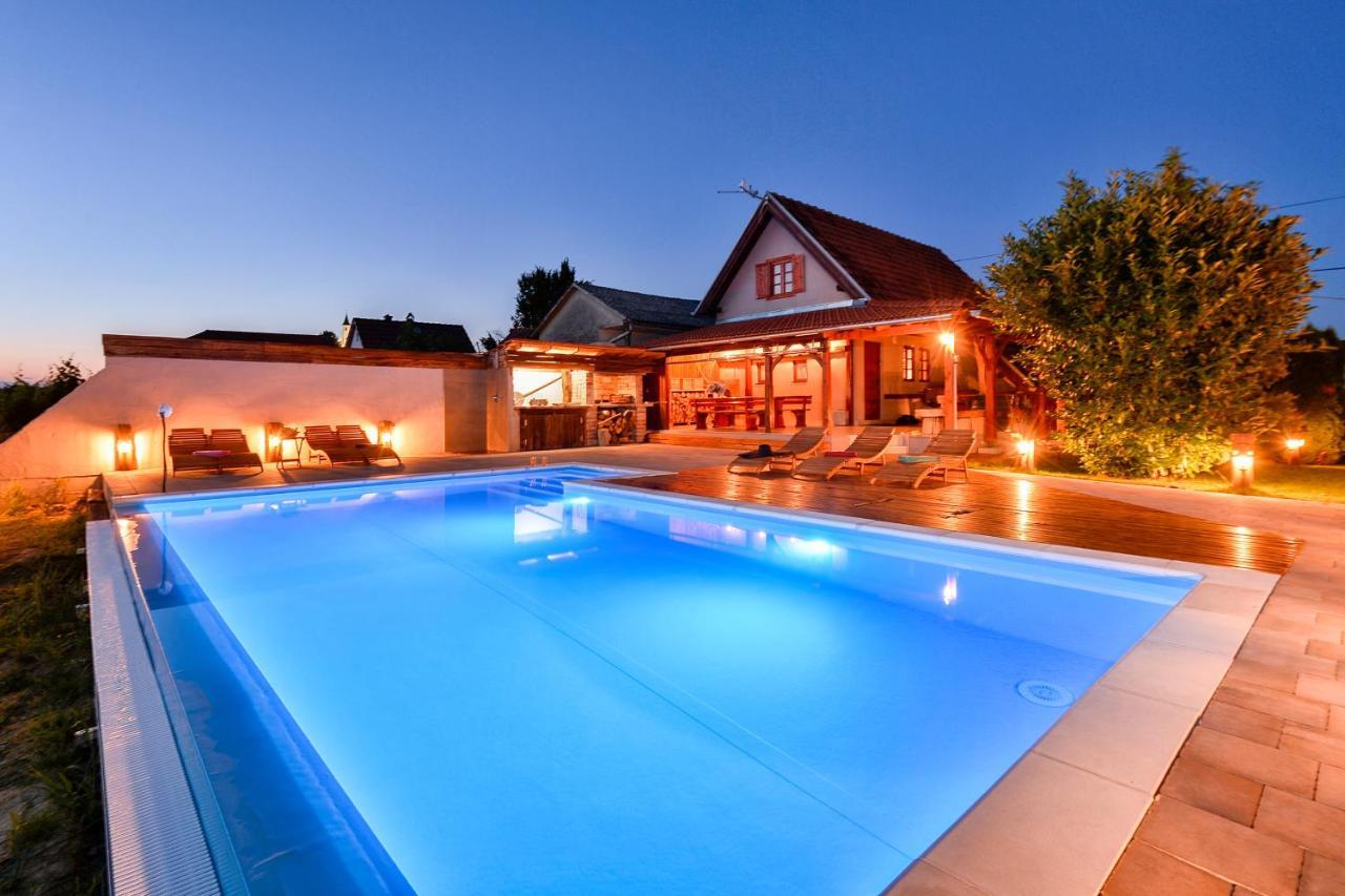 Holiday Home Dika สเวติ มาร์ติน นา มูรี ภายนอก รูปภาพ