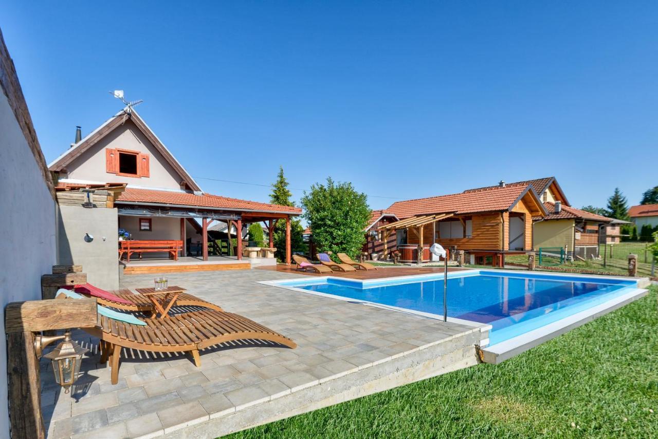 Holiday Home Dika สเวติ มาร์ติน นา มูรี ภายนอก รูปภาพ